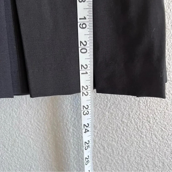 Club Monaco Pleated Pencil Skirt Black - Picture 5 of 9